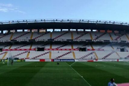 SRAMOTA ŠPANSKOG PRVOLIGAŠA Stadion Rajo Valjekana kao u seoskoj ligi (FOTO)