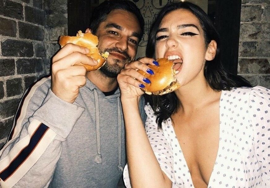NE MOGU DA ODOLE MESU Nakon pijanke svaki treći vegeterijanac pojede burger, slaninu ili piletinu