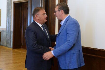 Ivanić nakon sastanka sa Vučićem: Što prije riješiti KLJUČNE PROBLEME sa kojima se već decenijama suočavamo
