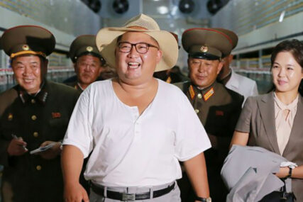 Šuškalo se da je Kim Džong Un saradnika OSUDIO NA TEŽAK RAD, a nove fotografije otkrivaju ŠTA MU SE ZAPRAVO DESILO
