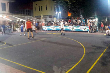 Počeo turnir u uličnoj košarci okviru manifestacije "Šamačko ljeto"