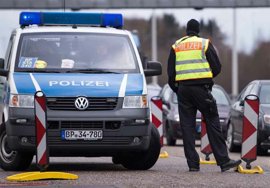 UZBUNA U FRANKFURTU Pronađen pištolj u vozu, evakuisano 700 putnika