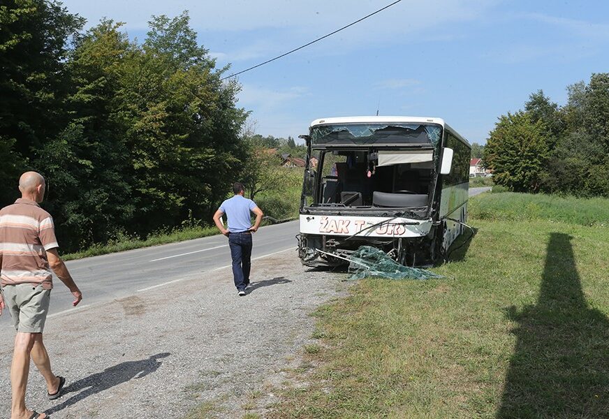 OČEVIDAC STRAVIČNE NESREĆE "Iz autobusa smo izvlačili putnike OBLIVENE KRVLJU"