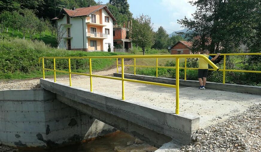 Srebrenica: Izgrađena dva betonska mosta
