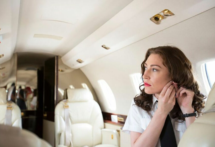 SPREMNE NA SVE Stjuardese otkrivaju šta bogataši rade na privatnim letovima i kakve UVRNUTE ZAHTJEVE imaju