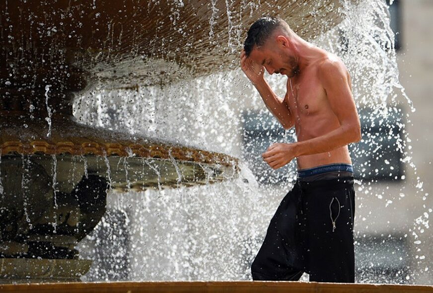 VRUĆINA ODNOSI ŽIVOTE U Francuskoj petoro umrlo, izmjerena rekordna temperatura