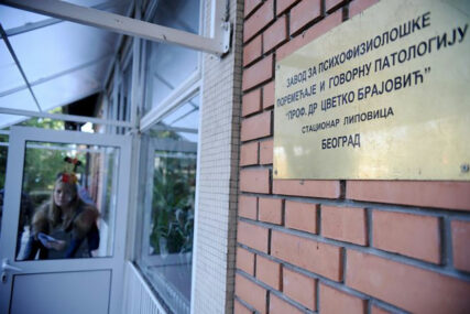 Medicinska sestra u Beogradu dobila otkaz jer je "NEPROPISNO ISKLJUČILA TV", direktorka joj poslala obaviještenje za vrijeme odmora