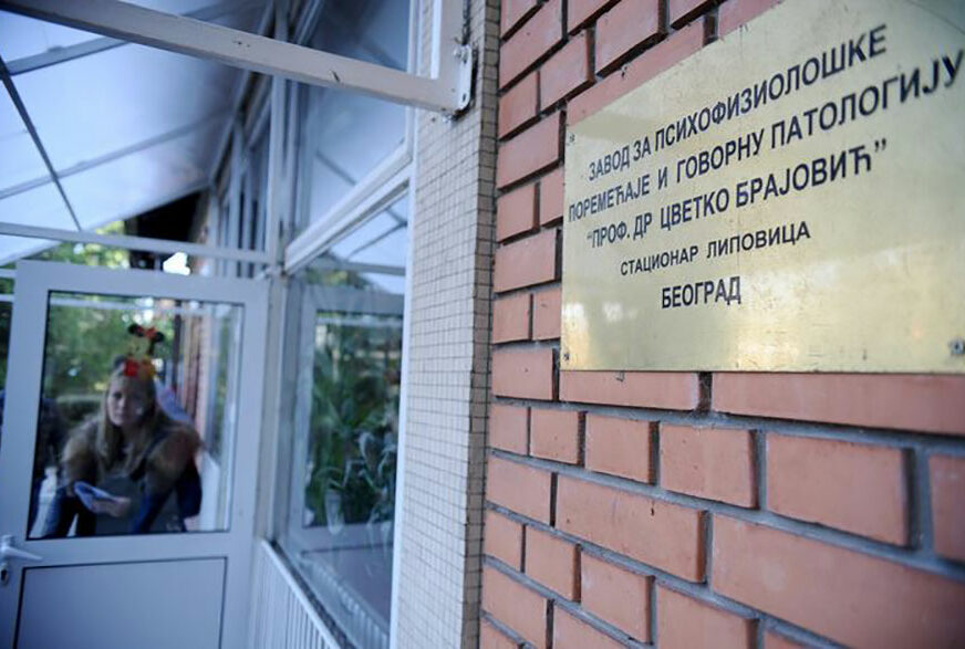 Medicinska sestra u Beogradu dobila otkaz jer je "NEPROPISNO ISKLJUČILA TV", direktorka joj poslala obaviještenje za vrijeme odmora