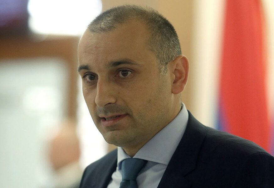“NAMETANJE JE NASILJE” Banjac poručio da Incko ne može naređivati parlamentu Srpske