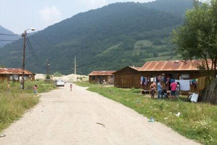 ŽIVOT ROMA U ZENICI Bude se uz zmije i pacove, ali to NIJE NAJGORE s čime se suočavaju (FOTO)
