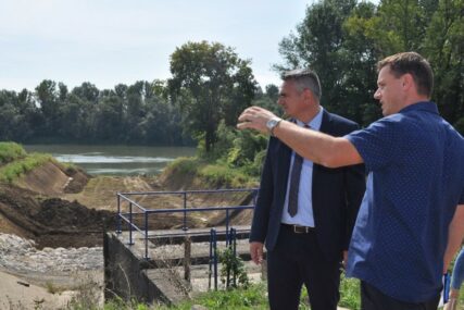 UPITNA SANACIJA SAVSKOG NASIPA U zastoju radovi na projektu oporavka od poplava u Brčkom