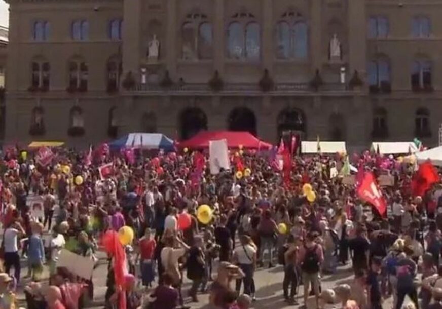 Demonstracije u Švajcarskoj zbog nejednakosti plata između muškaraca i žena