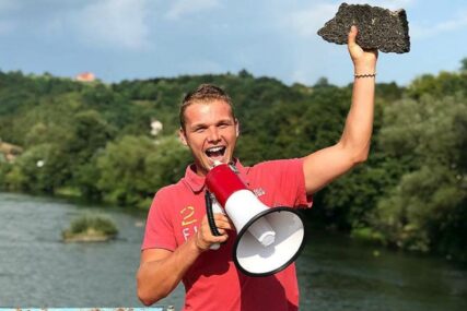NOVA IDEJA NAJPOZNATIJEG OPOZICIONARA Stanivuković izašao na trg i napravio POTPUNU POMETNJU (FOTO)