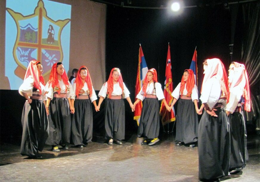 Prvom revijom folklora počelo obilježavanje slave Istočnog Sarajeva