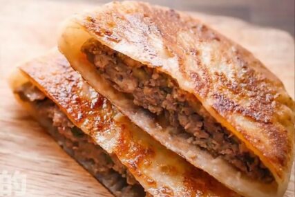 SAVRŠENE ZA RUČAK I VEČERU Ovo nisu klasične pite, dolaze iz Kine, a njihov ukus će vas ODUŠEVITI (VIDEO)