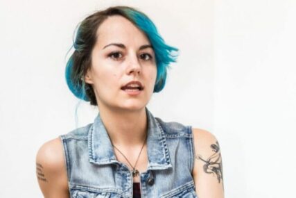 Lana Bastašić predstavlja roman „Uhvati zeca“