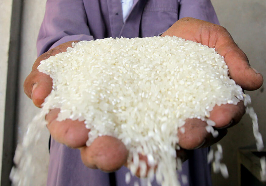 Od trovanja rižom u Indiji umrlo 11 osoba