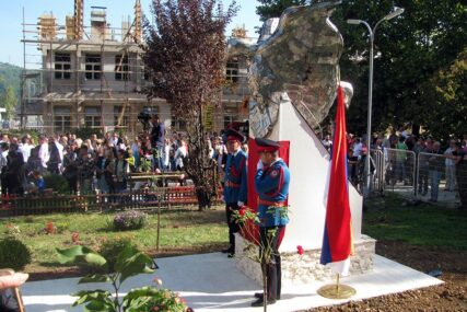 "NEMA OPROSTA ZA ONE KOJI SU UBIJALI DJECU" Dodik na otkrivanju spomenika za 120 ubijenih mališana na području Srpskog Sarajeva