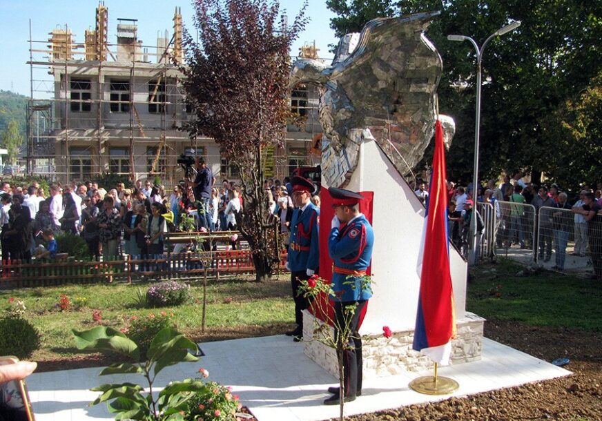 "NEMA OPROSTA ZA ONE KOJI SU UBIJALI DJECU" Dodik na otkrivanju spomenika za 120 ubijenih mališana na području Srpskog Sarajeva