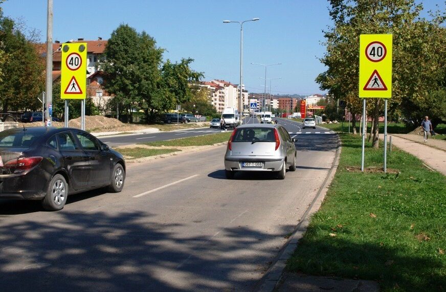 DODATNE MJERE BEZBJEDNOSTI Postavljeni „treptači“ na dijelu Istočnog tranzita
