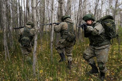 BOJE SE ŠPIJUNAŽE Ruskim vojnicima ZABRANJENO korištenje pametnih telefona