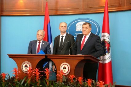 Dodik najavio: Izdvaja se 2,2 miliona za ZAPOSLENJE 81 ASISTENTA na državnim univerzitetima