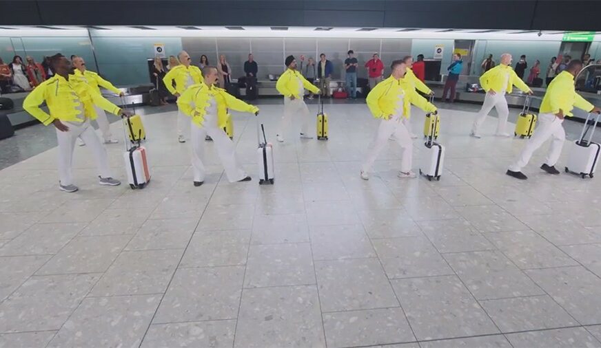 FREDI MERKJURI BI BIO PONOSAN U čast legendarnog pjevača radnici na aerodromu priredilii GENIJALNU plesnu tačku (VIDEO)