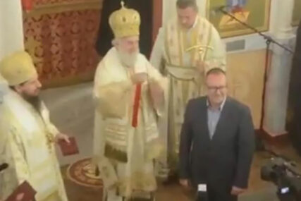 POHVALIO SE NA FEJSBUKU Bivši gradonačelnik Bihaća Hamdija Lipovača odlikovan ordenom Svetog Save (VIDEO)