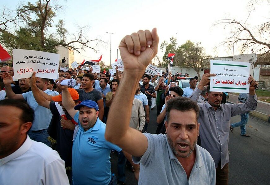 Irak: Policija suzavcem rastjeruje demonstrante na ulazu u naftno polje
