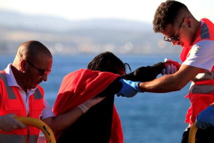 Iz Egejskog mora spasen 21 migrant