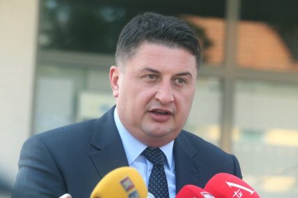 "NAŠ KANDIDAT JE MORALNA GROMADA" Radović poručuje da su izbori u Doboju prerasli lokalni karakter