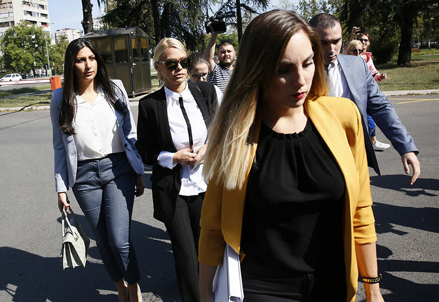 PRVI PUT NAKON NASILJA Sreli se Nataša Bekvalac i njen bivši suprug Luka, a ovo je bila njena reakcija