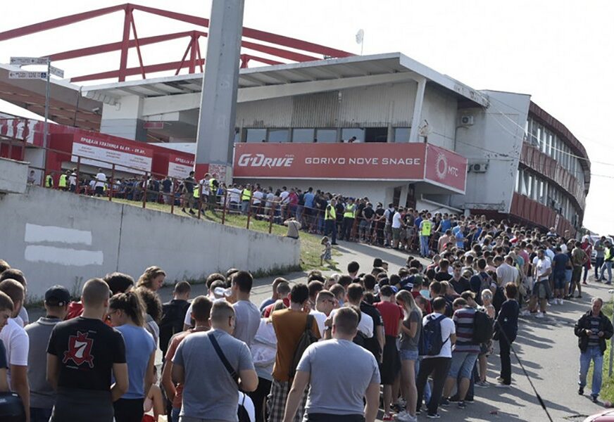 MAGNET ZA NAVIJAČE Čitav Balkan hrli na meč Zvezda - Napoli, Boaći "već viđen" kao čovjek odluke