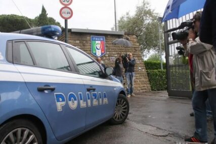HOROR U ITALIJI Automobilom se zabio u grupu ljudi, poginulo šest turista (FOTO)