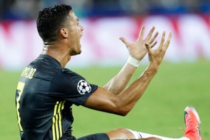 JUVENTUS GOSTUJE KOD VALENSIJE Ronaldo dobio crveni karton, UPLAKAN napustio teren (VIDEO)