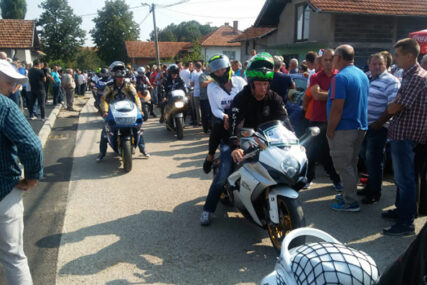 TIŠINU PARALI BOLNI JECAJI Sahranjen motociklista koji je podlegao povredama nakon OSAM DANA KOME