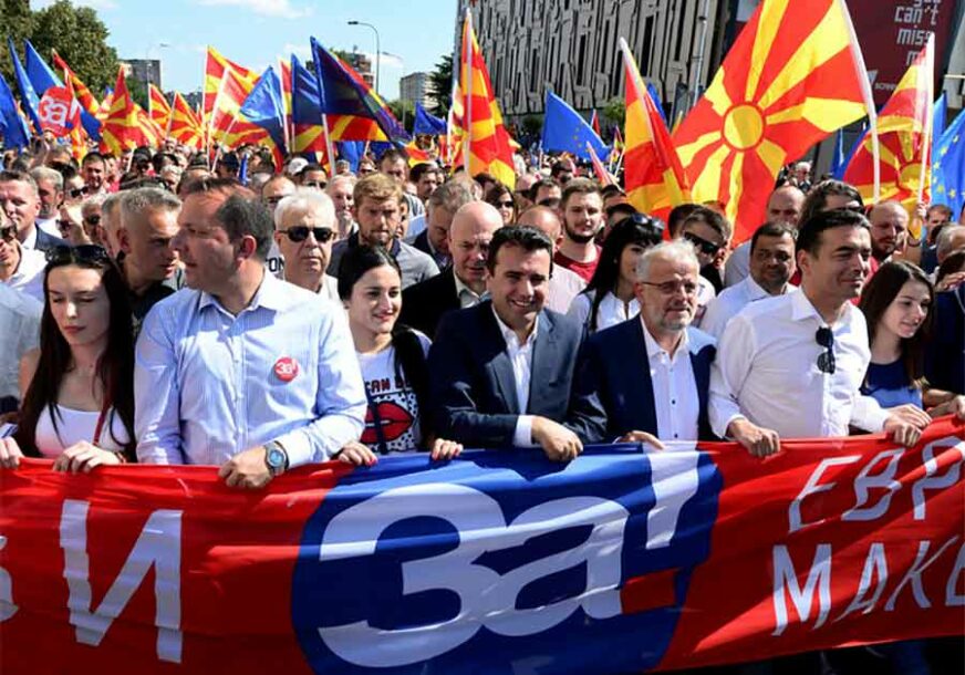DEMONSTRACIJE U SKOPLJU Hiljade na ulicama u znak podrške promjeni imena