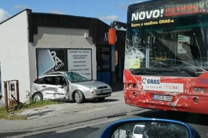 NESREĆA U SARAJEVU Sudarili se autobus javnog prevoza i automobil na Barama