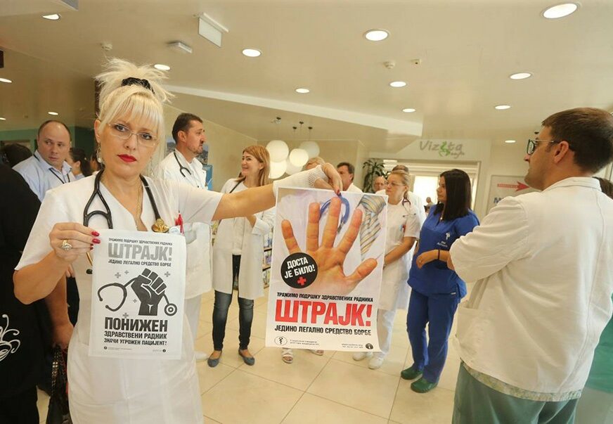 “NEĆEMO ODUSTATI OD ZAHTJEVA” Sindikat doktora medicine RS održao polučasovni štrajk upozorenja u zdravstvenim ustanovama