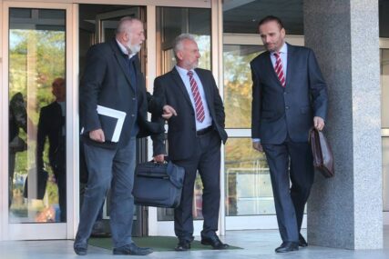 "SUŽAVA SE KRUG" Advokatski tim porodice Dragičević zadovoljan izašao iz tužilaštva nakon sastanka sa Lepirom