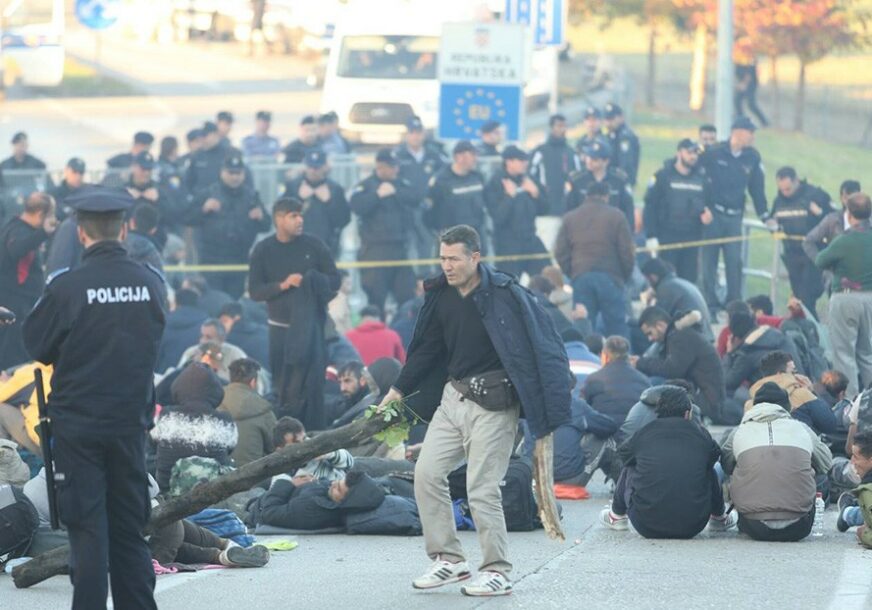 KRIVI ZA BROJNA KRIVIČNA DJELA Problematični migranti biće prebačeni kod Sarajeva