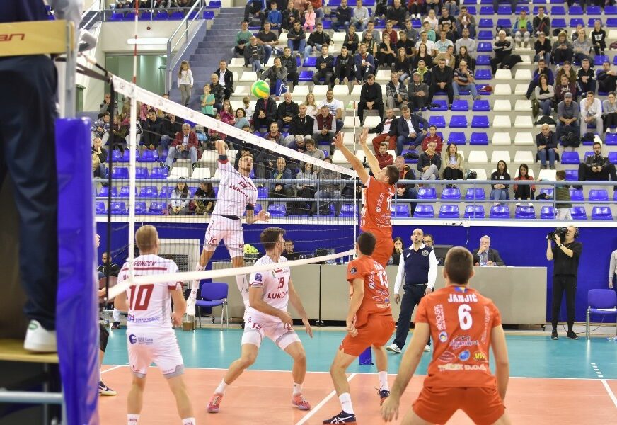 NISU USPJELI DA NAPRAVE IZNENAĐENJE Odbojkaši Mladosti poraženi i u revanšu