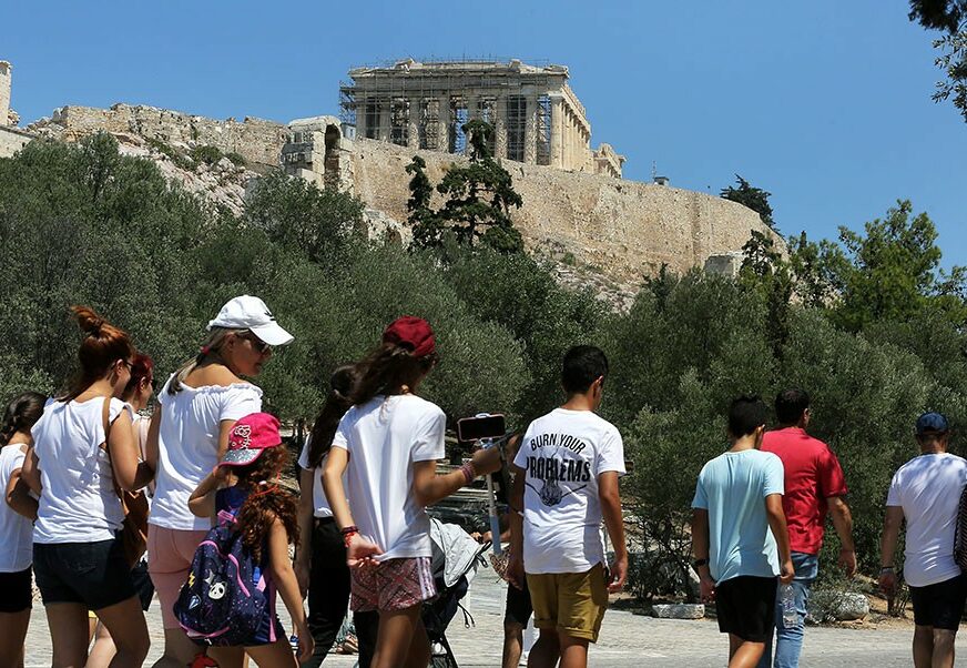 TURISTI, STRPITE SE Akropolj zatvoren zbog najave SNAŽNE OLUJE
