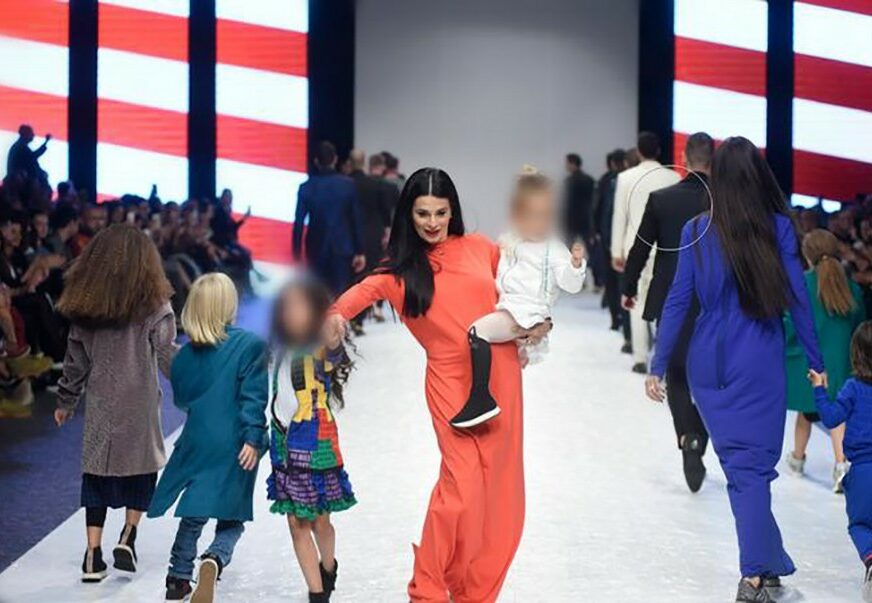 KONAČNO U JAVNOSTI Voditeljka se pojavila na Nedjelji mode i ODUŠEVILA KAO MODEL
