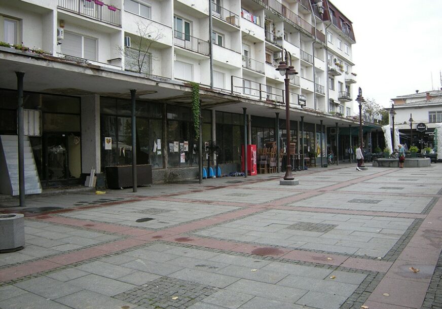 Problemi sa imovinom u Brčkom: Prazni i zapušteni poslovni prostori narušavaju izgled grada