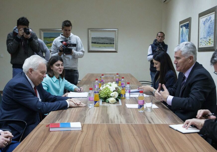 Čović se sastao sa Ivancovim: Očuvati načela konstitutivnosti sva tri naroda u BiH