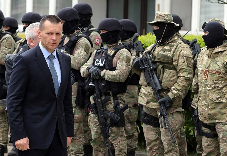 "IZLAZITE IZVAN NADLEŽNOSTI" Žestok odgovor ministra Lukača Direkciji za koordinaciju policijskih tijela u BiH