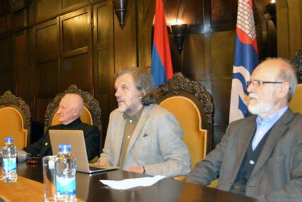 Banjaluka: Predstavljena knjiga Emira Kusturice "Šta mi ovo treba"