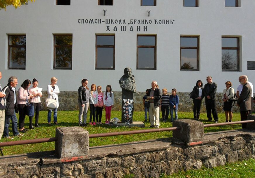 ĆOPIĆEVIM STAZAMA DJETINJSTVA "Zadovoljstvo je doći u njegov zavičaj i osjetiti kako su nastali njegovi junaci"