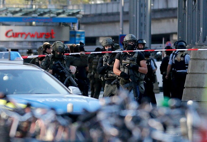 EVAKUISANA NAJVEĆA DŽAMIJA U NJEMAČKOJ Dojava o bombi u sjedištu Tursko-islamske unije za vjerska pitanja u Kelnu